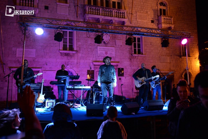 Marijan Ban i Diktatori - Trogir 7.04.2017